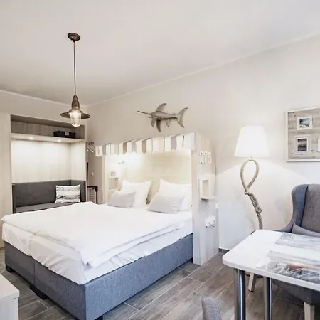 Strandkorb * 奥茨塞巴德·迪尔哈根